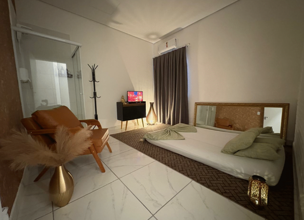 Bem-vindo à Soul Spa, clínica especializada em massagem tântrica e massagem nuru em São Paulo. Nossa massagista profissional oferece atendimento personalizado em Pinheiros, em ambiente privativo e atendimento exclusivo, preparado para proporcionar uma experiência única de relaxamento e conexão.